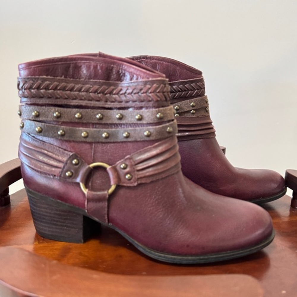Jessica‎ Simpson Burgundy Leather Western Ankle Boots Size 8M Studded Boho Style